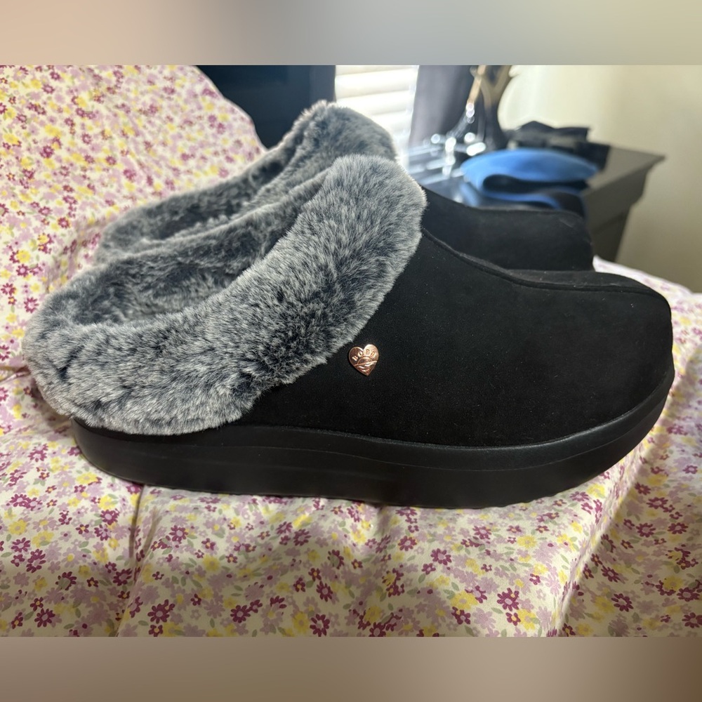 Women’s slippers